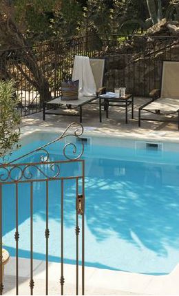 Отель Hostellerie du Cigalou 3* в Борм Ле Мимоза на Лазурном Берегу Франции