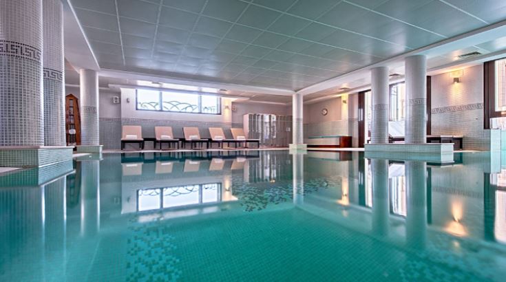 Отель 5* в монако Hyatt Regency: бассейн Отель 5* в монако Hyatt Regency: бассейн