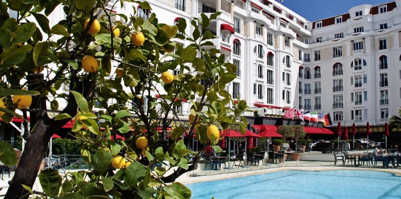 Отель в Каннах 4* Majestic Barriere