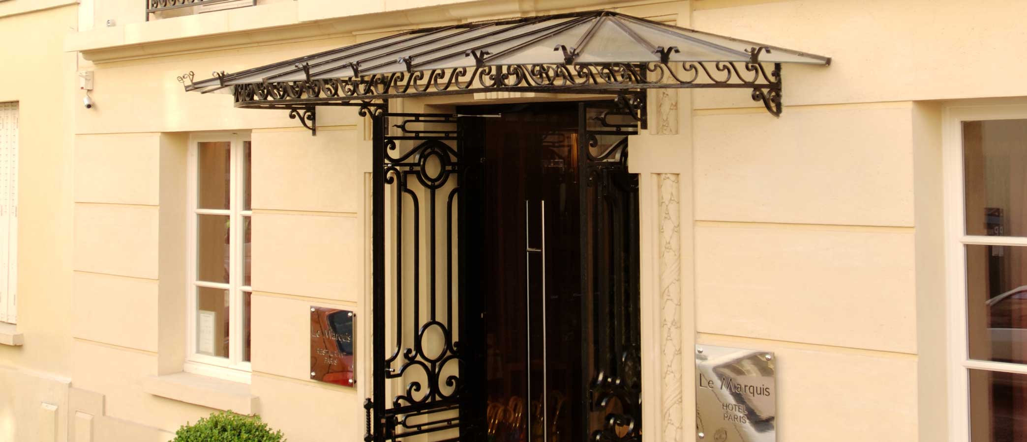 Отель 4* в 15 округе Парижа Le Marquis Eiffel