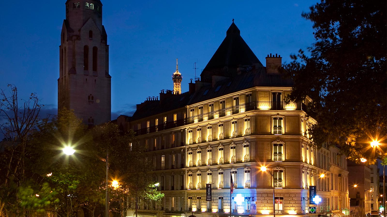 Отель 3* в 16 округе Парижа Marceau Champs Elysees