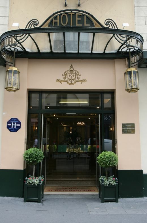 Отель 3* в 9 округе Парижа Saint-Petersbourg Opera