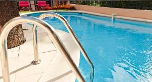 Бассейн в отеле Sun Riviera в Каннах, Лазурный берег