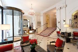 Вестибюль отеля MAJESTIC VILLA & HOTEL в Париже