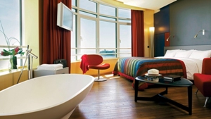 Делюкс Сьют отеля Le Meridien Beach Plaza 4**** в Монако